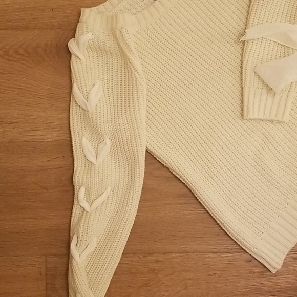 Love by Design Sweater, Small - Picture 4 of 7